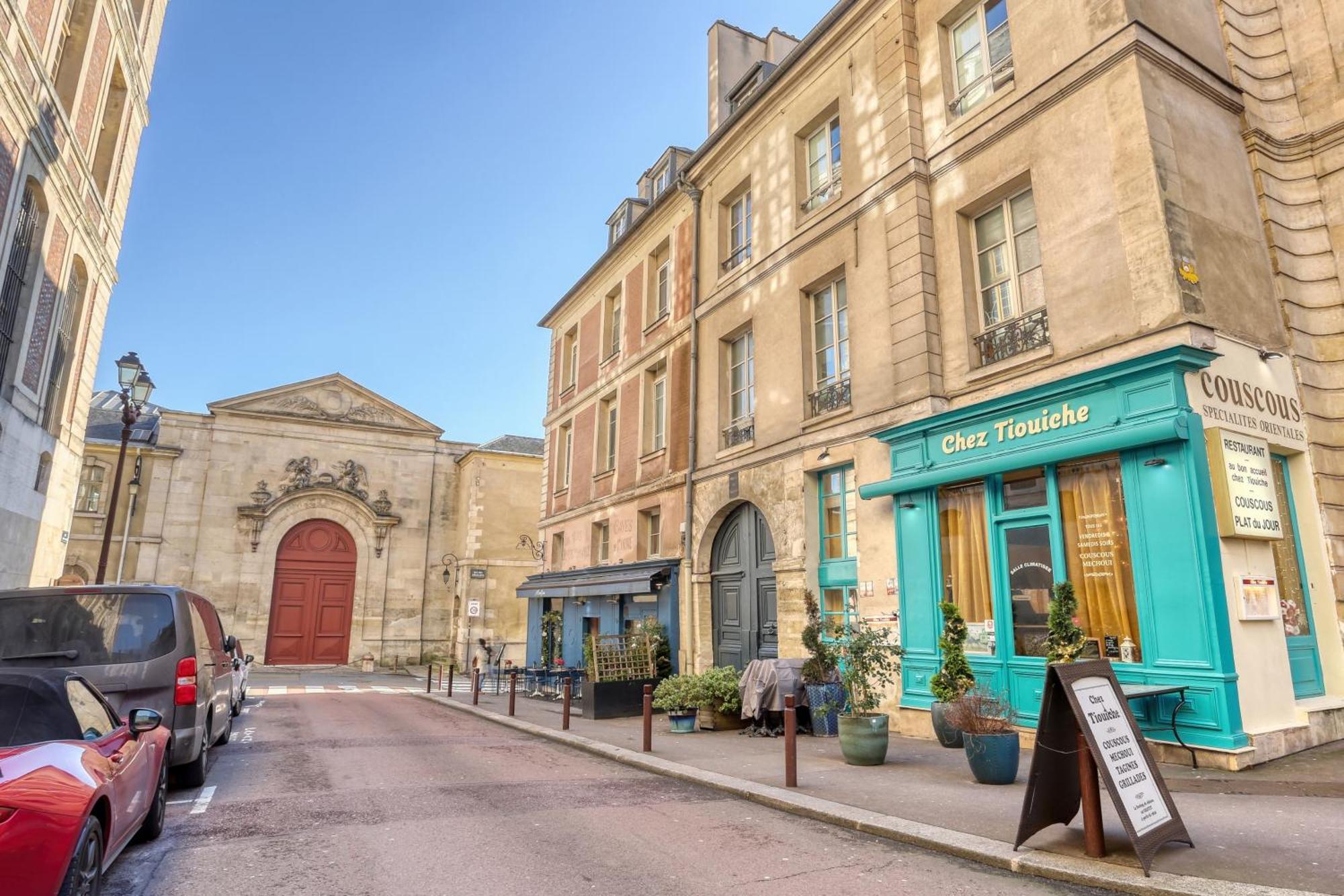 Le Saint Julien Versailles